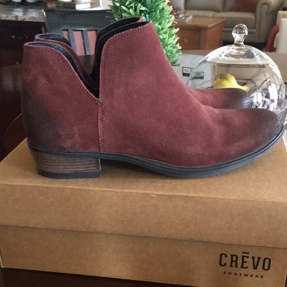 Like new Crevo Leighton bootie in brick red. Sz 8.5. Worn once. - Picture 1 of 6